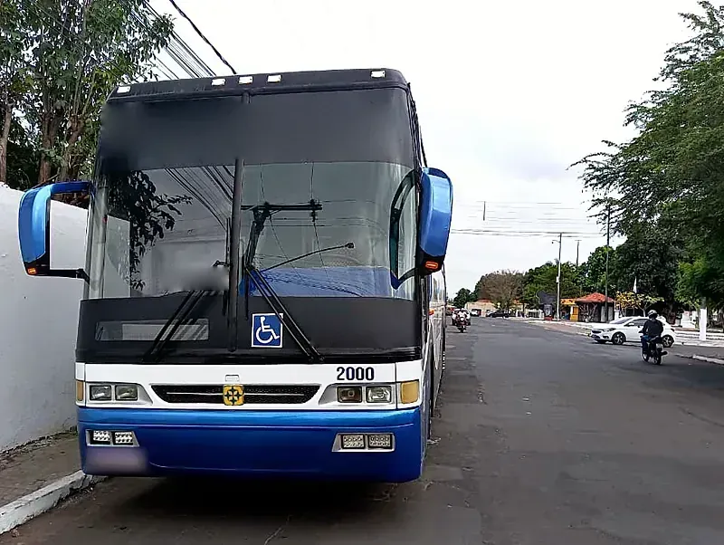 Frente do Vissta Buss